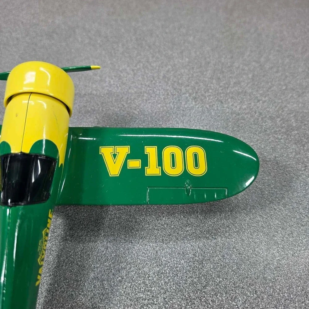 Valvoline V-100 Airplane Green Excellent Die-Cast Collectible